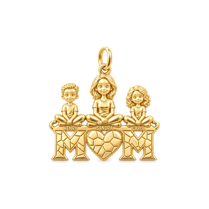 Mom and Her Little Hearts Charm Bracelet – Personalized Mom Gift – 18K gold plated 3 cm charm, front view