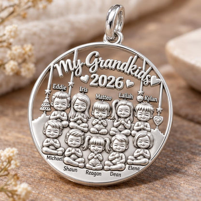 My Grandkids Circle of Love Charm Bracelet – Personalized Nana Gift – macro detail of the charm