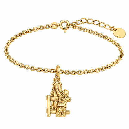 Over the Fence Bond Charm Bracelet Set – 18K gold, front view