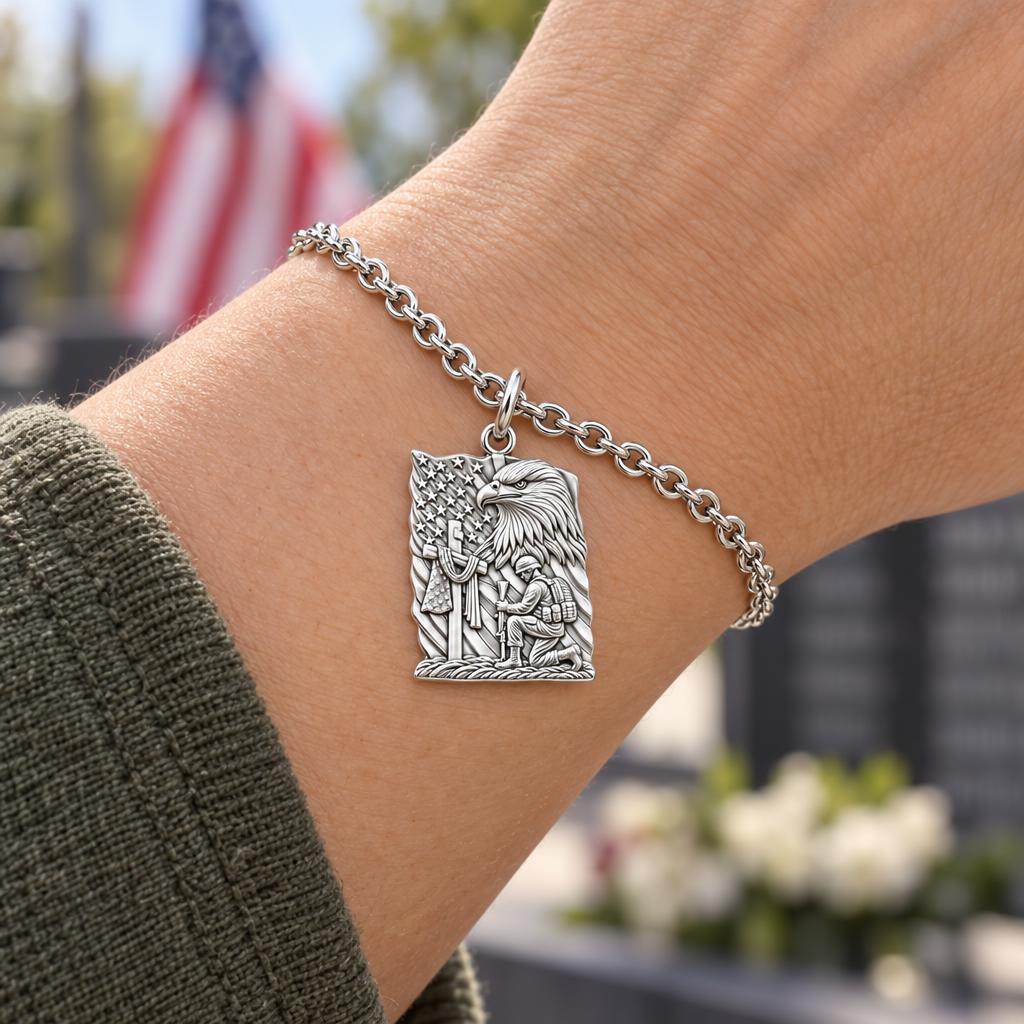 Patriot Kneeling in Prayer Charm Bracelet Set – worn / in use