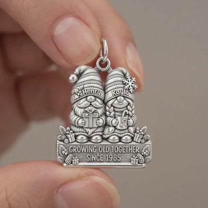Gnome Holiday Couple Charm Bracelet – Personalized Couple Gift – product video