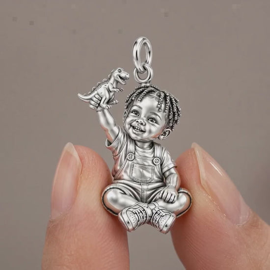 Little Dreamer Charm Bracelet – Personalized Black Mom Gift – product video