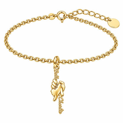 Safe in Your Hands Charm Bracelet Set – 18K gold, front view