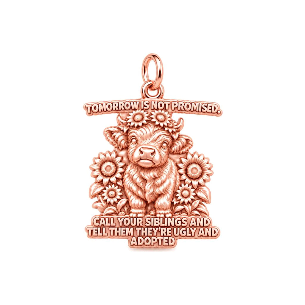 Sassy Highland Cow Charm Bracelet – Personalized Sibling Gift – rose gold 3 cm charm, front view