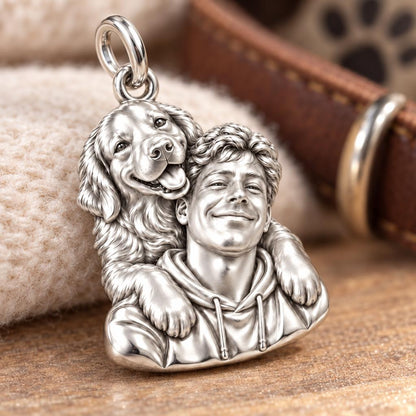 Sculpted Cozy Pet Selfie Charm Bracelet – Personalized Pet Lovers Gift – macro detail of the charm