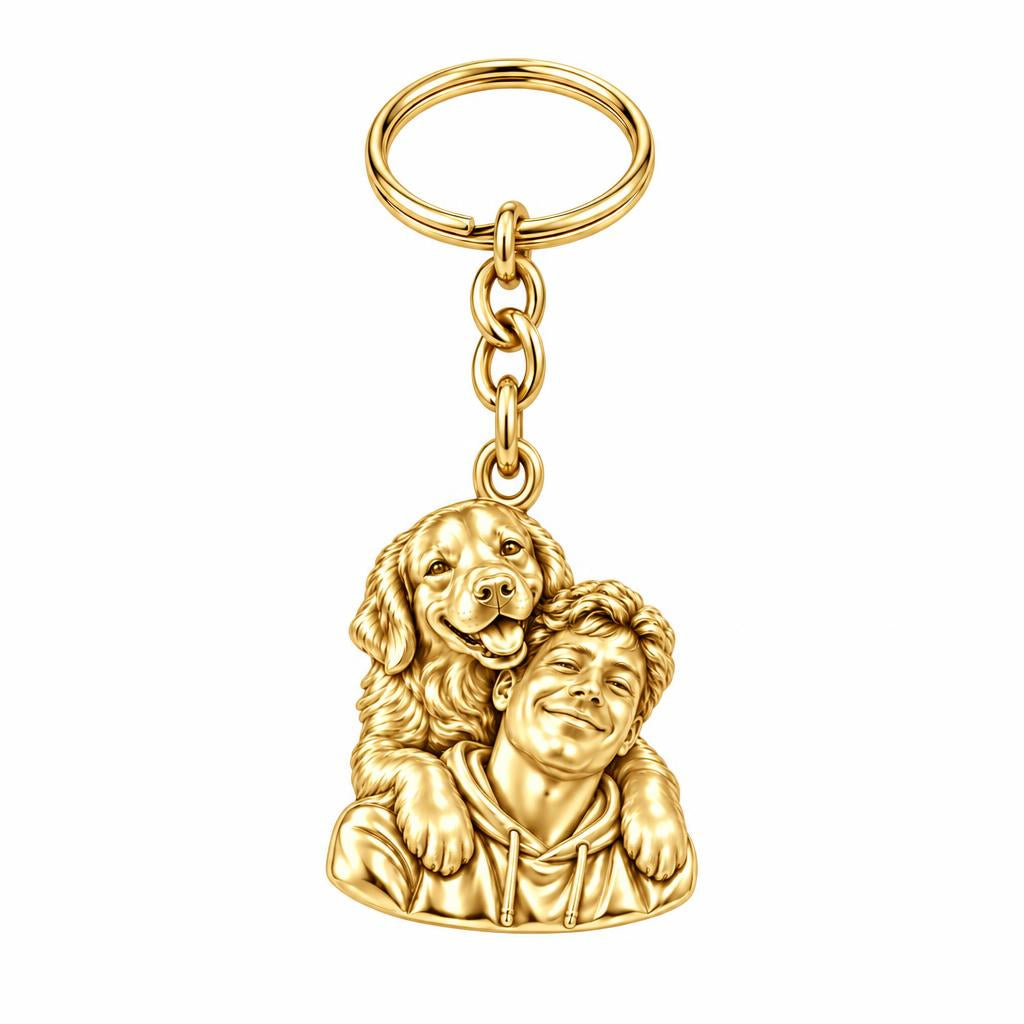 Sculpted Cozy Pet Selfie Charm Keychain – 18K gold, front view