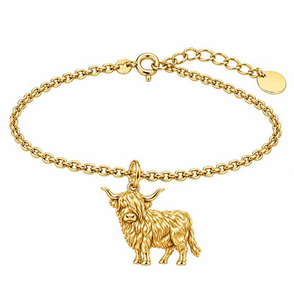 Shaggy Highland Cow Charm Bracelet Set – 18K gold, front view