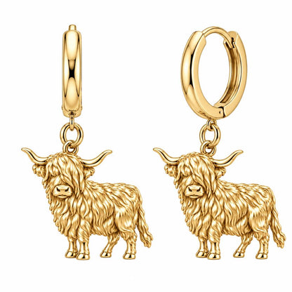 Shaggy Highland Cow Huggie Charm Earrings – 18K gold, front view