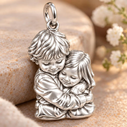 Sibling Sweet Embrace Charm Bracelet – Personalized Mom Gift – macro detail of the charm