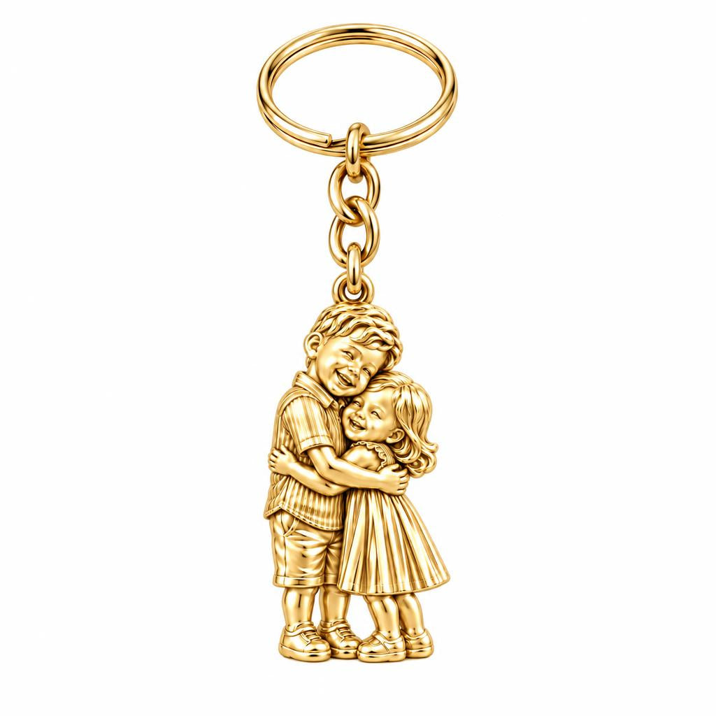 Sibling Sweetheart Hug Charm Keychain – 18K gold, front view