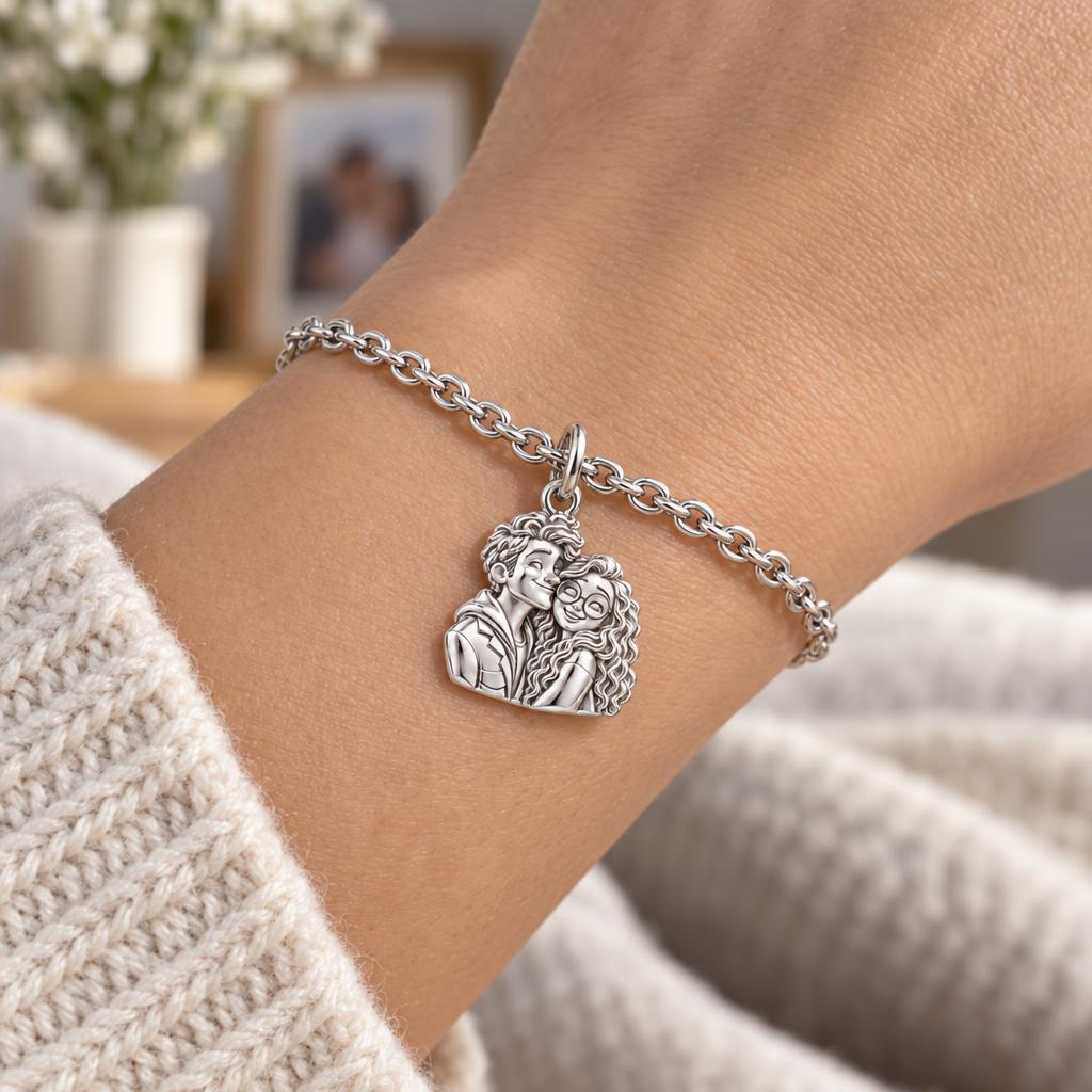 Soulmate Sketch Charm Bracelet Set – worn / in use
