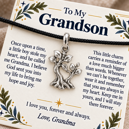 Forever In My Heart Growing Love Tree Charm | macro | f712072c747a9c5c7a51f0a5d387b2c4e627f4a9dd001c5c25037b5a11707db0