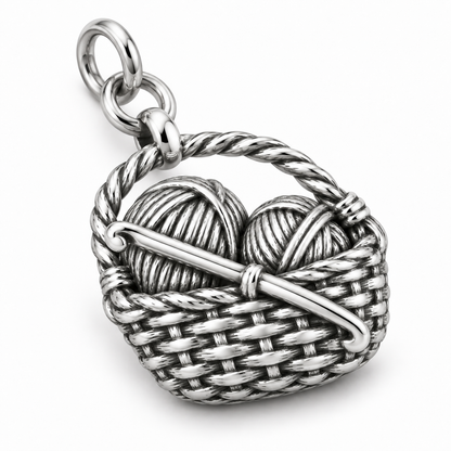 Crochet Project Basket Charm | macro | bb4a2bf1d31fc2926f7dbb75ecf8dffb2ef74ea43bd88ddaf91e1d01b22d9af7