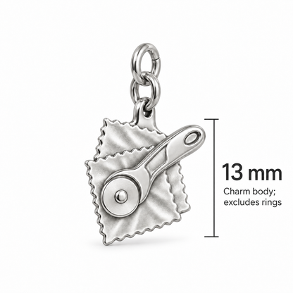 Rotary Cutter and Fabric Charm | size | 4f6a09590eb8e89e01c32a07bb87181b892ccc652f3a8529df4e067c7b5d41b7