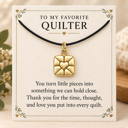 Quilter Patchwork Heart Charm Gift | gold | 954424dd44a25c316661af497b7af0a9f0749090c3e711691b7ab311a1b91dee