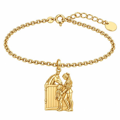 Stable Side Memories Charm Bracelet Set – 18K gold, front view