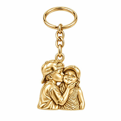 Sweet Sibling Kiss Charm Keychain – 18K gold, front view