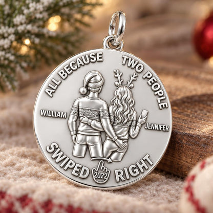 Swiped Right Couple Charm Bracelet – Personalized Couple Gift – macro detail of the charm