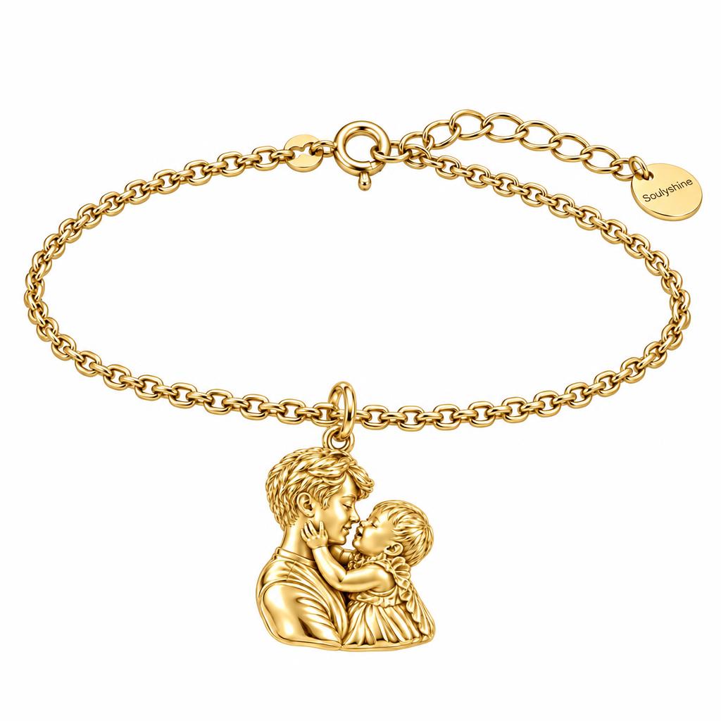 Tender Embrace Fatherhood Charm Bracelet Set – 18K gold, front view