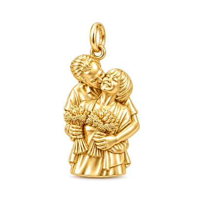 Tender Embrace Photo Charm Bracelet – Personalized Couple Gift – 18K gold charm, front view