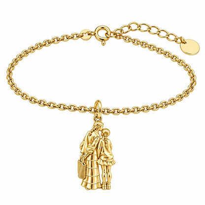 Tender Kiss and Connection Charm Bracelet Set – 18K gold, front view