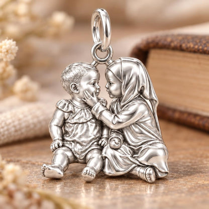 Tender Sibling Bond Charm Bracelet – Personalized Mom Gift – macro detail of the charm