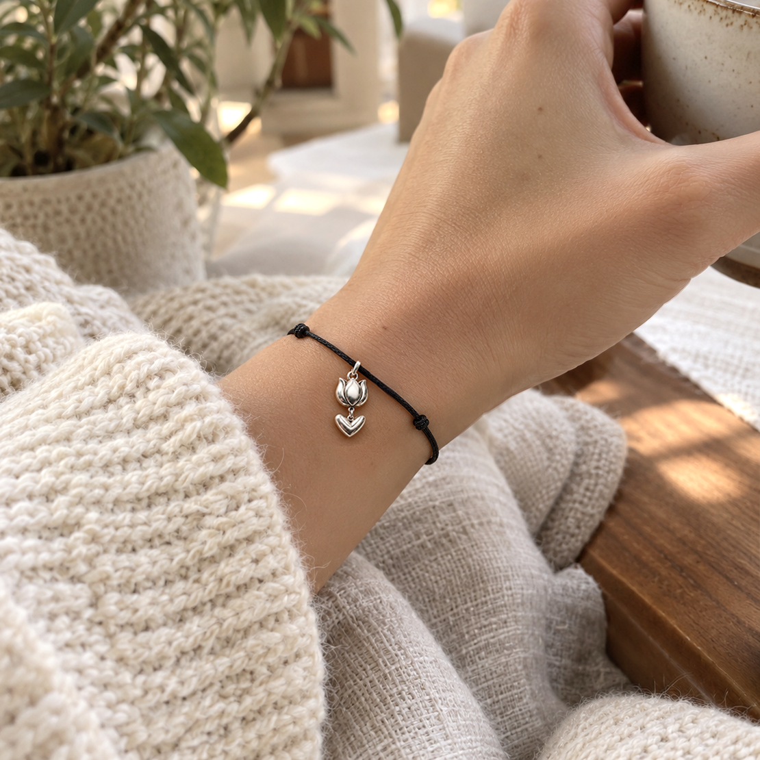 Tulip Love Charm and Polyester Cord Bracelet Set