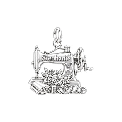 Vintage Sewing Machine Charm Bracelet – Personalized Quilter Gift – silver charm, front view