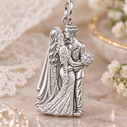 Wedding First Kiss Charm Bracelet – Personalized Couple Gift – macro detail of the charm