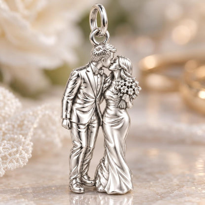 Wedding First Kiss Charm Bracelet – Personalized Couple Gift – macro detail of the charm