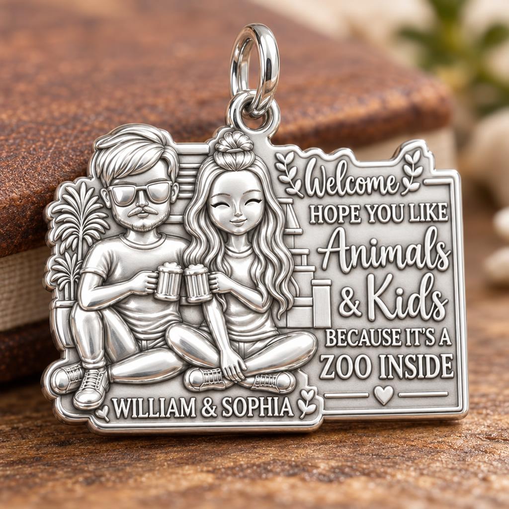 Welcome to the Zoo Charm Bracelet – Personalized Couple Gift – macro detail of the charm