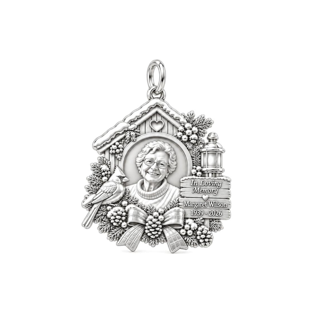 Winter Cardinal Memorial Charm Bracelet – Personalized Remembrance – silver plated 2 cm charm, front view