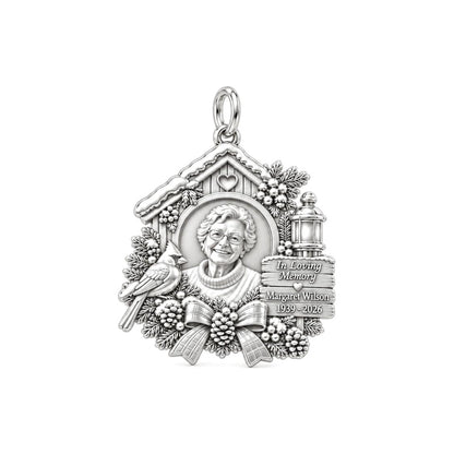 Winter Cardinal Memorial Charm Bracelet – Personalized Remembrance – silver plated 2 cm charm, front view
