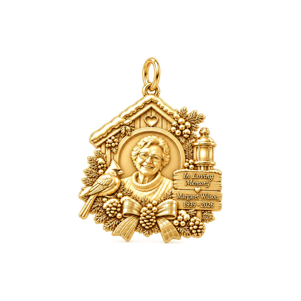 Winter Cardinal Memorial Charm Bracelet – Personalized Remembrance – 18K gold plated 2 cm charm, front view