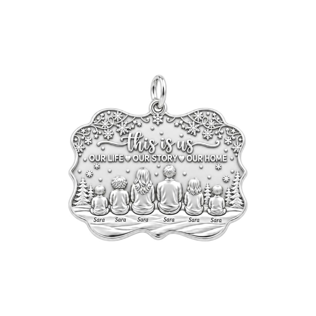 Winter Family Story Charm Bracelet – Personalized Mom Gift – silver plated 3 cm charm, front view