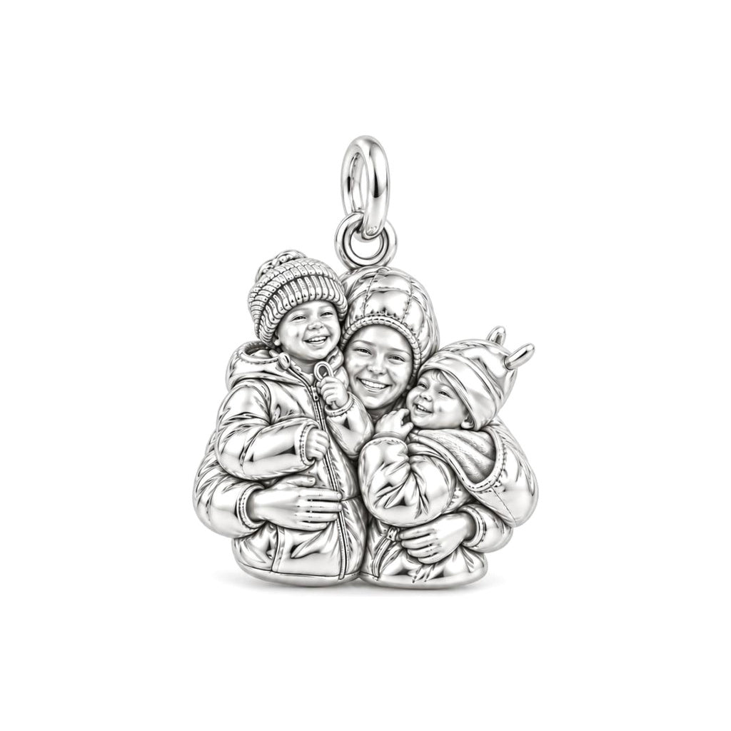 Winter Hug Portrait Charm Bracelet – Personalized Mom Gift – silver charm, front view