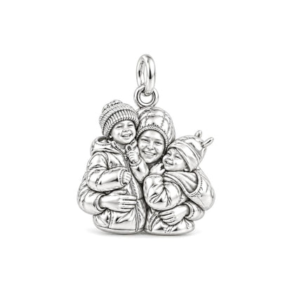 Winter Hug Portrait Charm Bracelet – Personalized Mom Gift – silver charm, front view