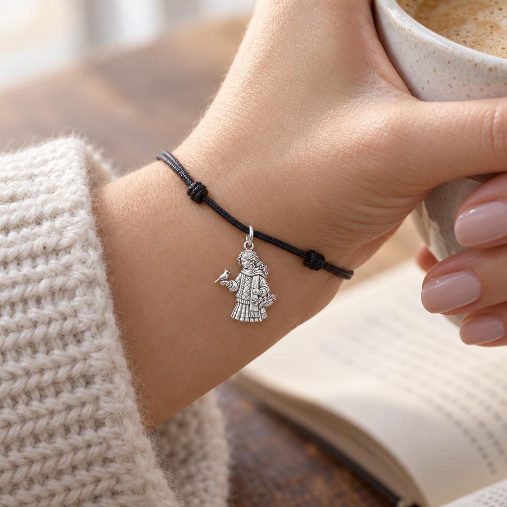 Winter Visitor Charm and Polyester Cord Bracelet Set